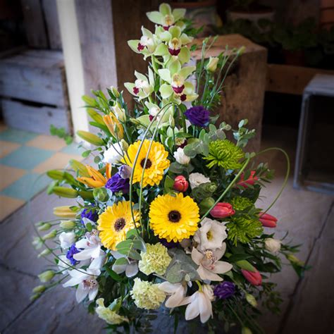 Front Facing Arrangement The Cottage Garden Flower Shop Dunstables