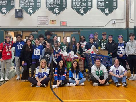 North’s Athletes Helping Athletes Club Takes Part in ‘Souper Bowl Friday’ - Valley Stream Central