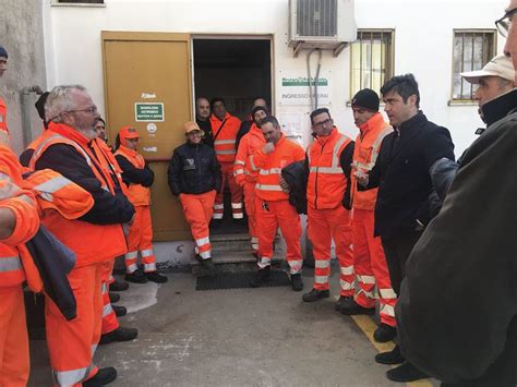 Nuoro Il sindaco Andrea Soddu visita i locali della nuova società che