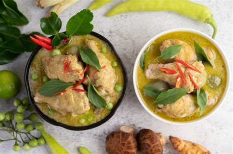 Intip Resep Opor Ayam Lezat Dan Anti Amis Menu Wajib Lebaran Idul