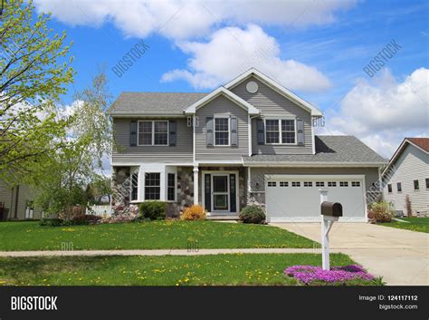 Modern Style Suburban Image & Photo (Free Trial) | Bigstock