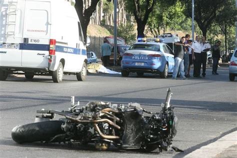 Crotone Giovane Centauro Muore In Un Incidente Stradale