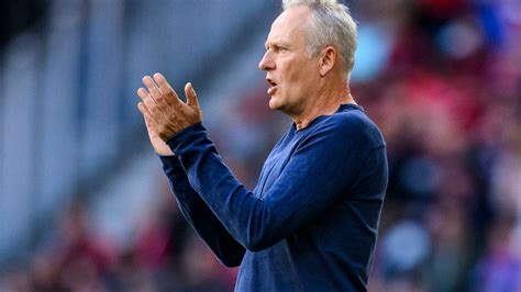 Freiburg Trainer Streich Ber Seine Zukunftsplanung Das Ende Ist