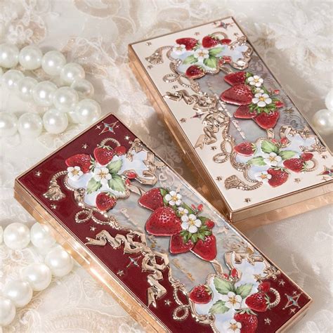 New Flower Knows Strawberry Rococo Eyeshadow Palette Ice Cream