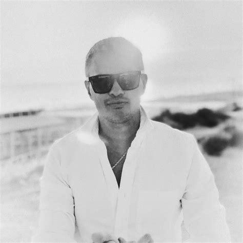 Denis Leonov