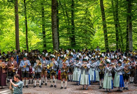 Klingendes Jubil Um In Nu Dorf Musikkapelle Feiert J Hriges Bestehen