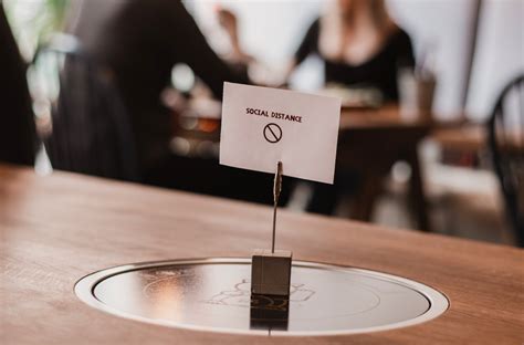 Social dining med distancing Populære Hot Pot genåbner