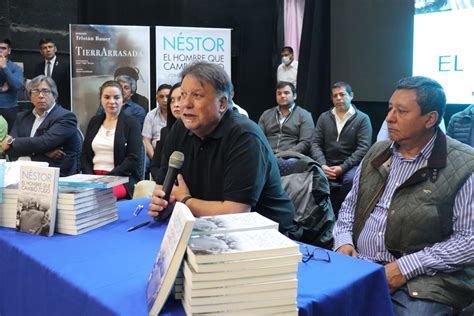 PresentaciÓn Del Libro «nÉstor El Hombre Que CambiÓ Todo En El Teatro