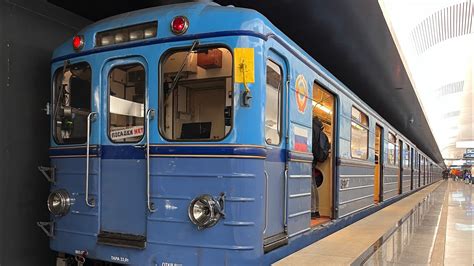 «Посигналил!» Поездка на Парадном Еж3/Ем508Т от Каширской до Лефортово ...