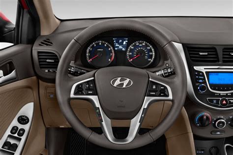 2013 Hyundai Accent: 51 Interior Photos | U.S. News & World Report