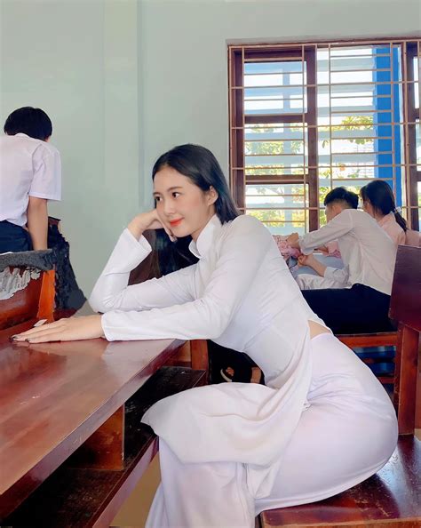 Chiêm ngưỡng cận cảnh nhan sắc như hoa tựa ngọc của hot girl 2k4 netizen thốt lên Bố mẹ nào