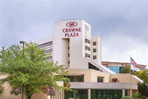 Crowne Plaza Hotel Virginia Beach Town Center 127 ̶1̶5̶4̶ Updated 2021 Prices And Reviews