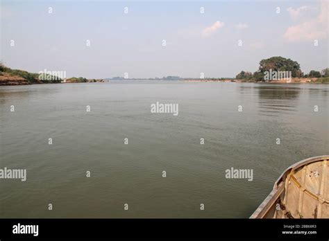 the river mekong in laos Stock Photo - Alamy