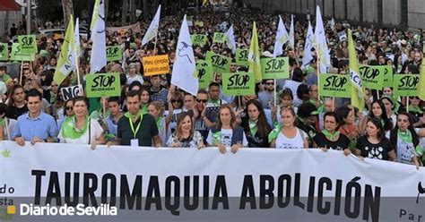 Pacma Convoca La Mayor Manifestaci N Antitaurina Para El D A De