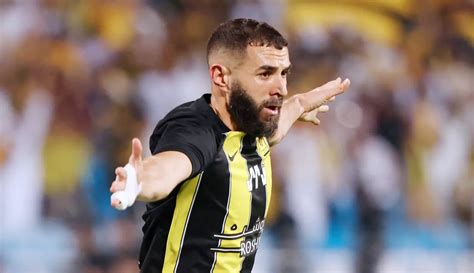 Foto Melihat Aksi Karim Benzema Saat Membantu Al Ittihad Hajar Al