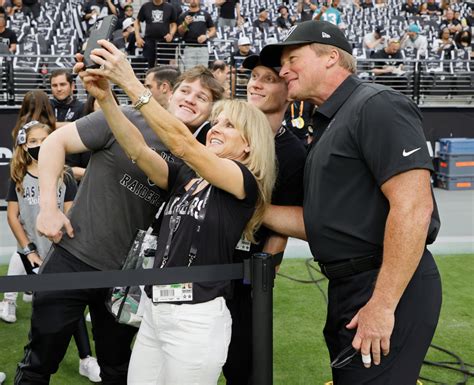 Photos Meet The Longtime Wife Of Ex Nfl Coach Jon Gruden The Spun