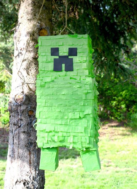 How To Make A Minecraft Creeper Pinata Homemade Pinata Pinata Green