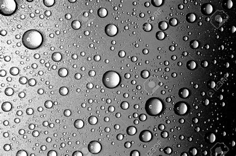 43840706-water-drops-closeup-abstract-black-and-white-background-of ...