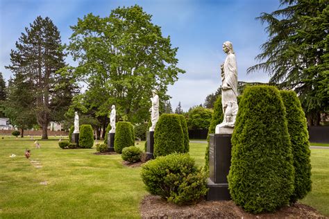 Families debate the quinte cremation vs traditional burial choice 12