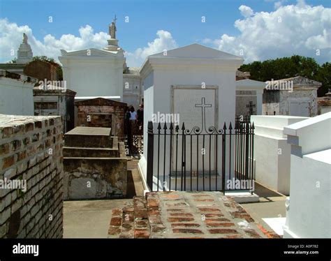 Tombs In St Louis Cemetery City Of The Dead New Orleans Louisiana Usa