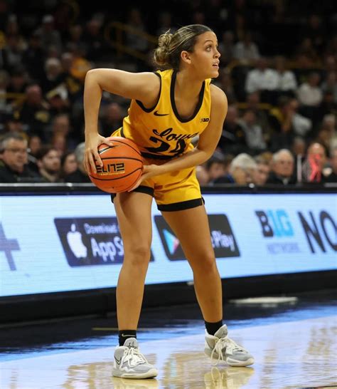 Pin By Shelby Nicol On Iowa Hawkeyes Womens Basketball Iowa