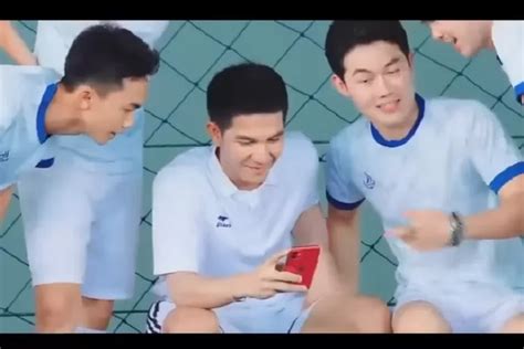 Lirik Lagu Dan Terjemahan Sucat Pelat Boog Lagu Thailand Yang Viral Di