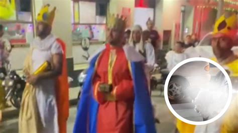 A Falta De Ovejas Perros Caravana De Reyes Magos Se Vuelve Viral