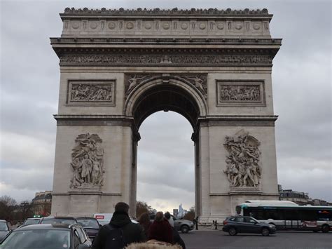 Paris te Gezilmesi Gereken En Güzel 5 Yer Yordama