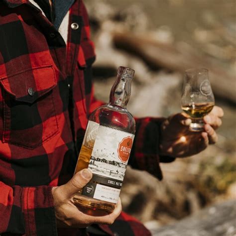 15 Canadian Whisky Brands To Enjoy Right Now