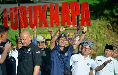 MENPAREKRAF KUNJUNGI DESA WISATA NYARAI ANTARA Foto