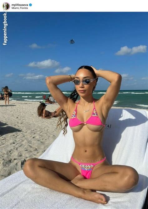 Eva Gutowski Mylifeaseva Nude OnlyFans Leaks The Fappening Photo