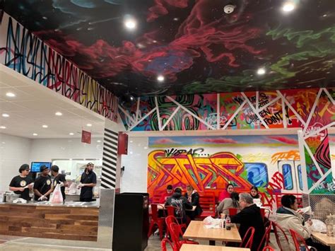 DAVES HOT CHICKEN Updated October Photos Reviews Broadway Oakland