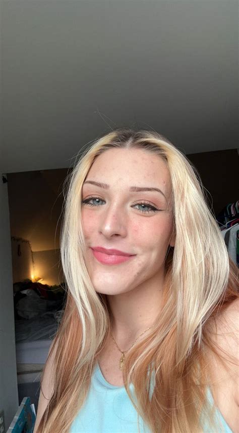 Am I Hot Enough To Be Your Girlfriend R AmIhotAF