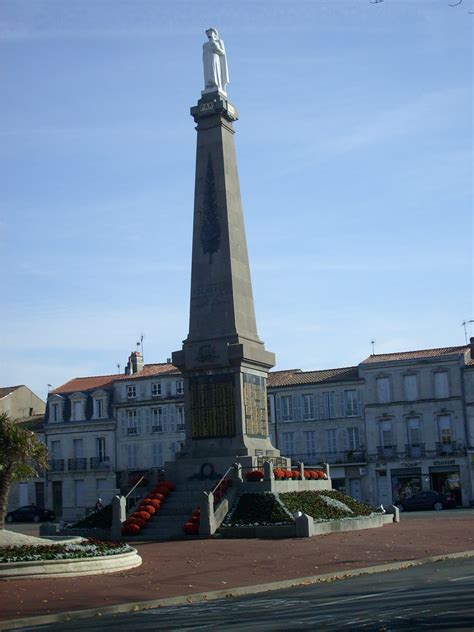 Rochefort Monument Aux Morts De Rochefort Charente Flickr