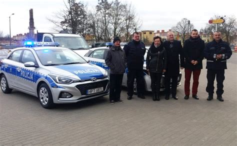 Policjanci Z Wydmin Otrzymali Nowy Radiow Z Gi Ycko Info Wiadomo Ci