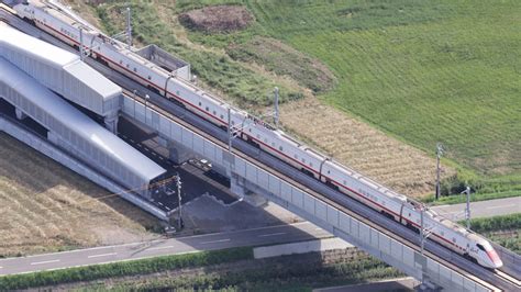 試験列車初走行 北陸新幹線金沢‐敦賀間 来年3月延伸開業 毎日動画