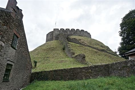 Castles You Won’t Want to Miss in South West England! - THAT BACKPACKER