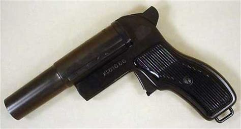 243 1965 Polish Flare Gun No 11