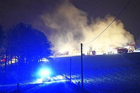 Landkreis Erding Großbrand in Bauernhof 60 Rinder evakuiert