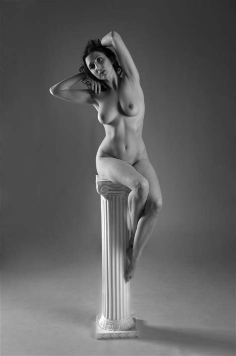 Artistic Nude Studio Lighting Photo By Photographer Castrourdiales At