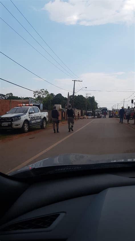 Em Protesto Moradores Fecham Rodovia Do Acre Para Pedir Melhorias Em