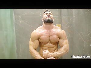 Hunk Hot Tub Mymusclevideo