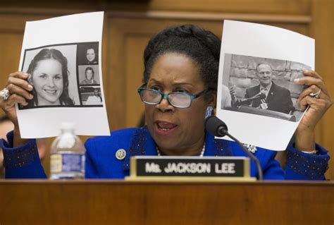 United Airlines Apologizes To Passenger Who Says Rep Sheila Jackson