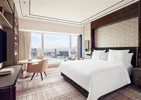 seasons hotel hong kong hong kong