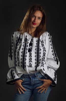 Romanian Embroidered Peasant Blouse Romanian Blouses Ie