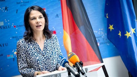 Annalena Baerbock Baerbock Reist Zu Syrien Konferenz Nach Saudi