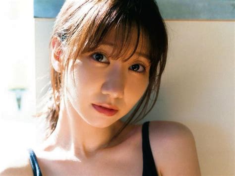 「セクシーすぎない？」柏木由紀、胸元あらわな最新グラビアショット披露！ 「ドキッとするような表情」 All About ニュース