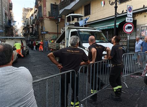 Emergenza Abitativa A Torre Del Greco Tra Edifici A Rischio E Sgomberi