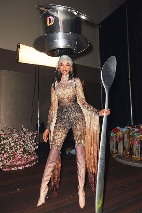 Hoàng Thùy Miss Universe lộ bảng điểm suýt được diễn bikini