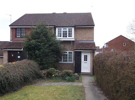 2 Bedroom Semi Detached House Let In Hemel Hempstead Hp1